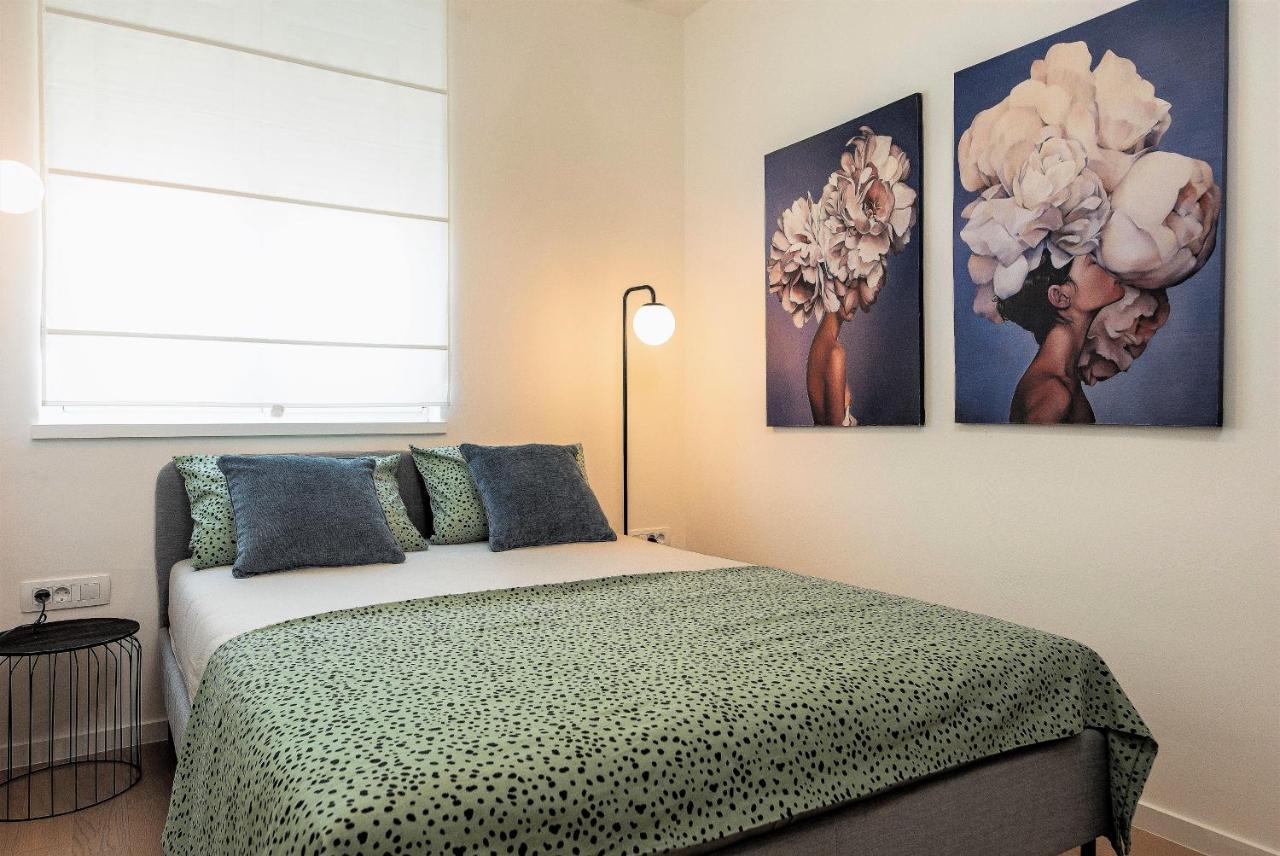 Lux 2 - With Garage And Balcony Zadar